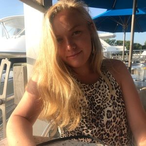 Meet your Posher, Allie